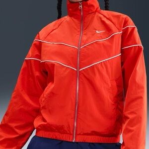 NWT - Nike Women's Windrunner UV Protection Woven Full-Zip Jacket